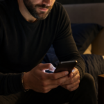 Messages de bonne nuit pour son amour : 35 idées sincères